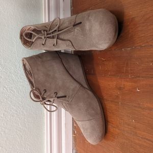 NEW Tom's Leather Ankle Boot